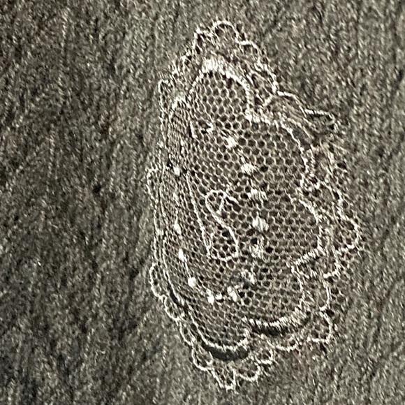 Victoria’s Secret Knit light Weight Sweater - Picture 8 of 8